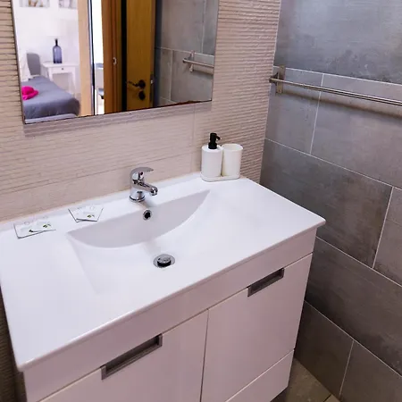 Residencial Real Πανσιόν 3*